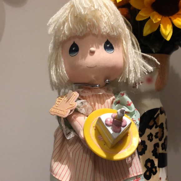 Precious Moments birthday doll holding birthday cake.  Famous for teardrop eyes - Picture 1 of 8